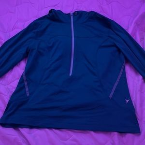 active by old navy half zip-up!!